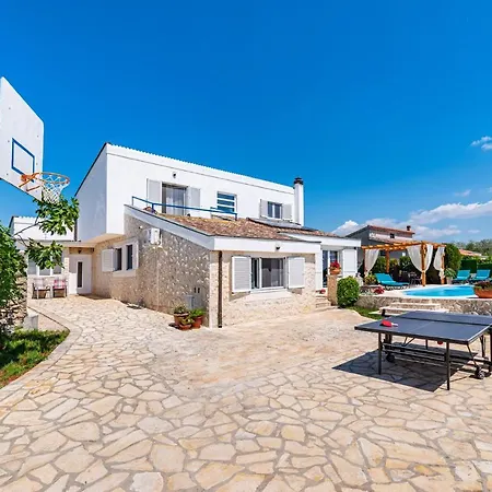 Vikendica Poolincluded Villa Elia Zadar